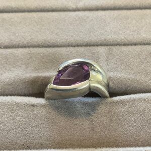 Elegant Sterling Silver Women's Ring